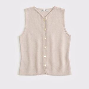 NWT Abercrombie & Fitch Mara High-V LuxeLoft Sweater Vest - Size Medium Sand
